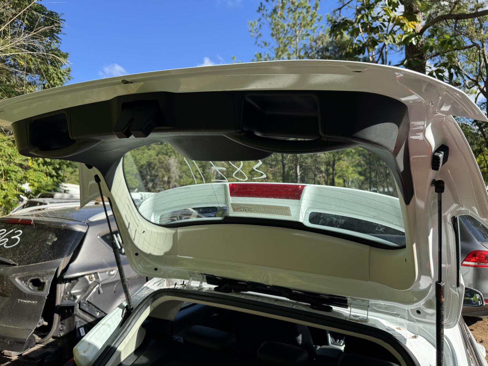 View FORD FOCUS 2015 4 Door Hatchback Breaking