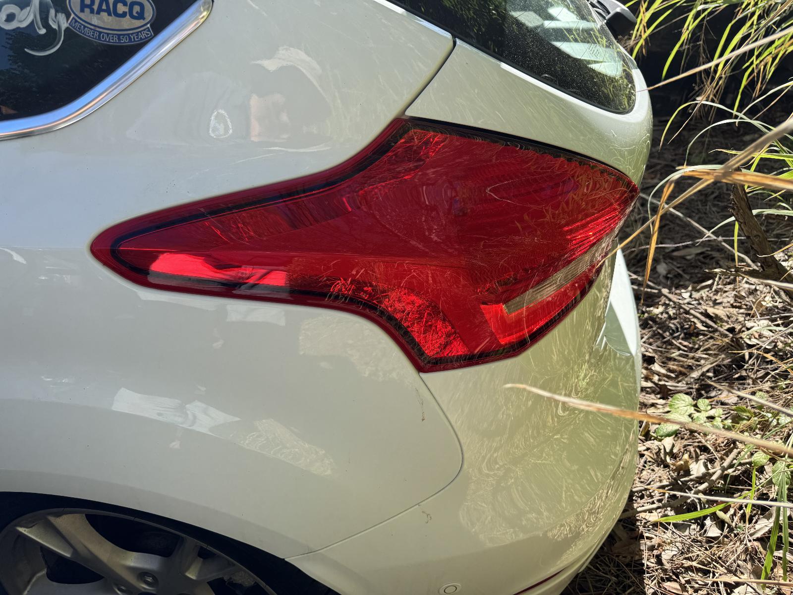 View FORD FOCUS 2015 4 Door Hatchback Breaking