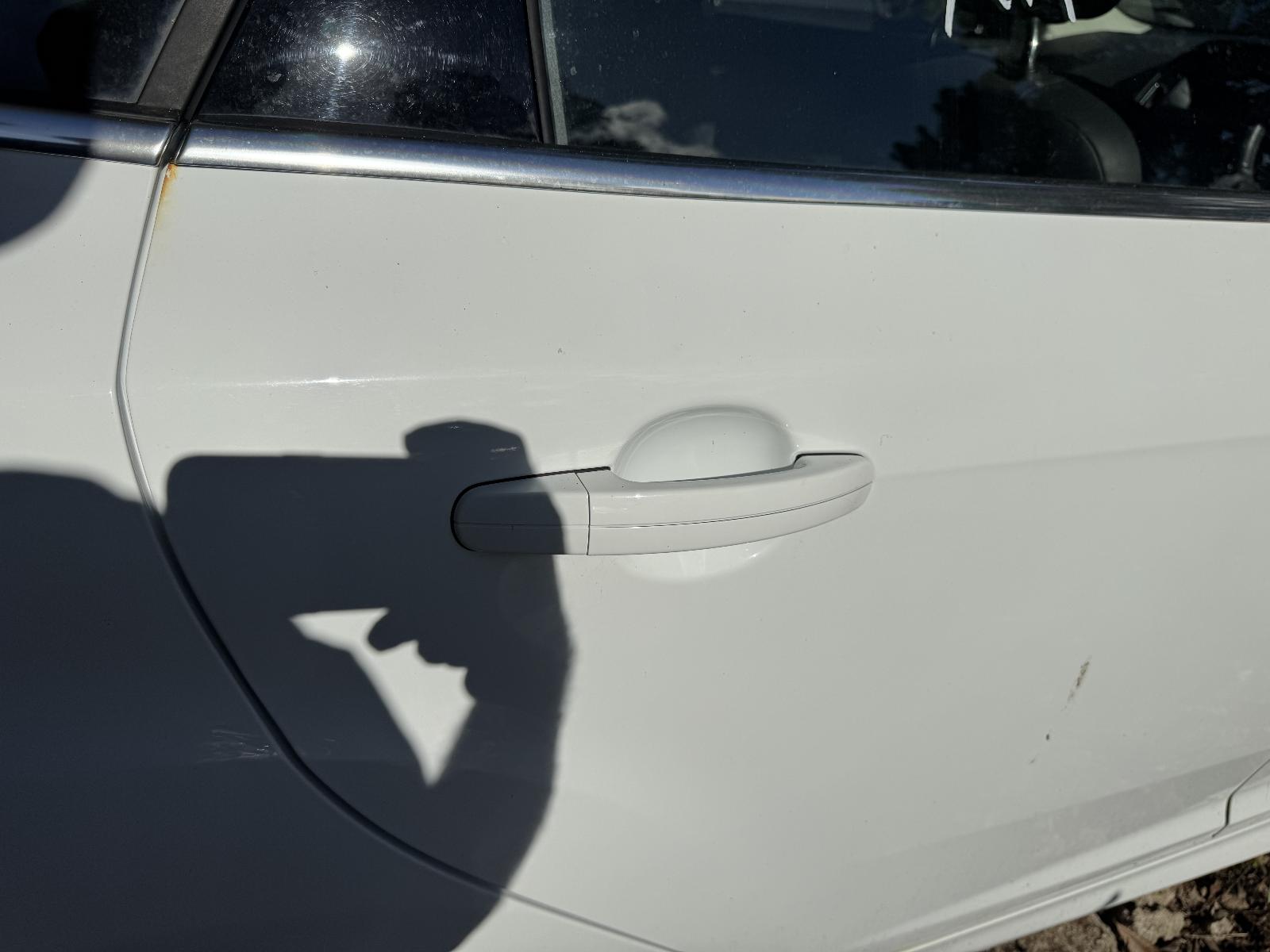 View FORD FOCUS 2015 4 Door Hatchback Breaking