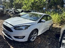 View FORD FOCUS 2015 4 Door Hatchback Breaking