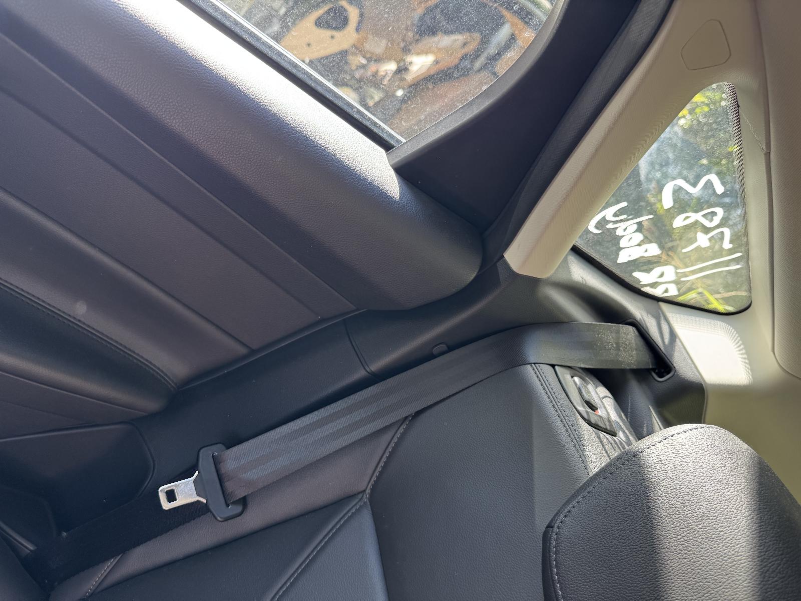 View FORD FOCUS 2015 4 Door Hatchback Breaking