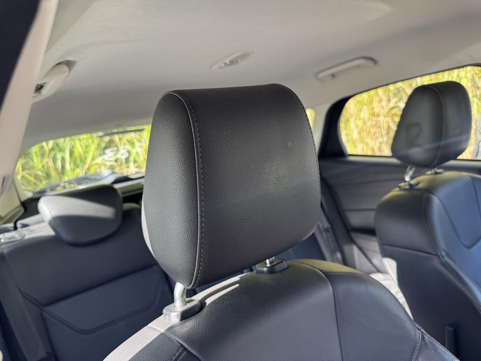 View FORD FOCUS 2015 4 Door Hatchback Breaking