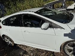 View FORD FOCUS 2015 4 Door Hatchback Breaking