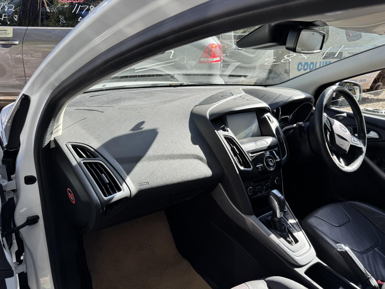 View FORD FOCUS 2015 4 Door Hatchback Breaking