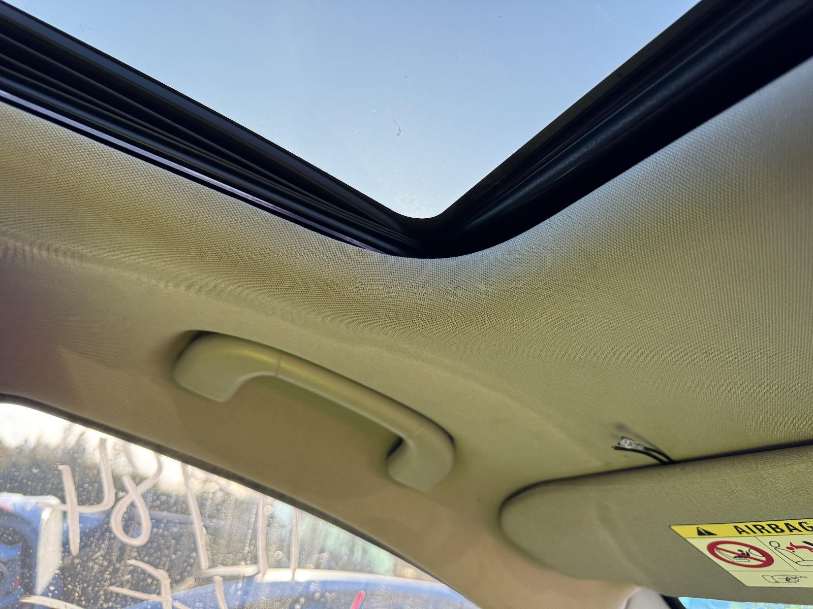 View HOLDEN CAPTIVA 2013 5 Door Station Wagon Breaking