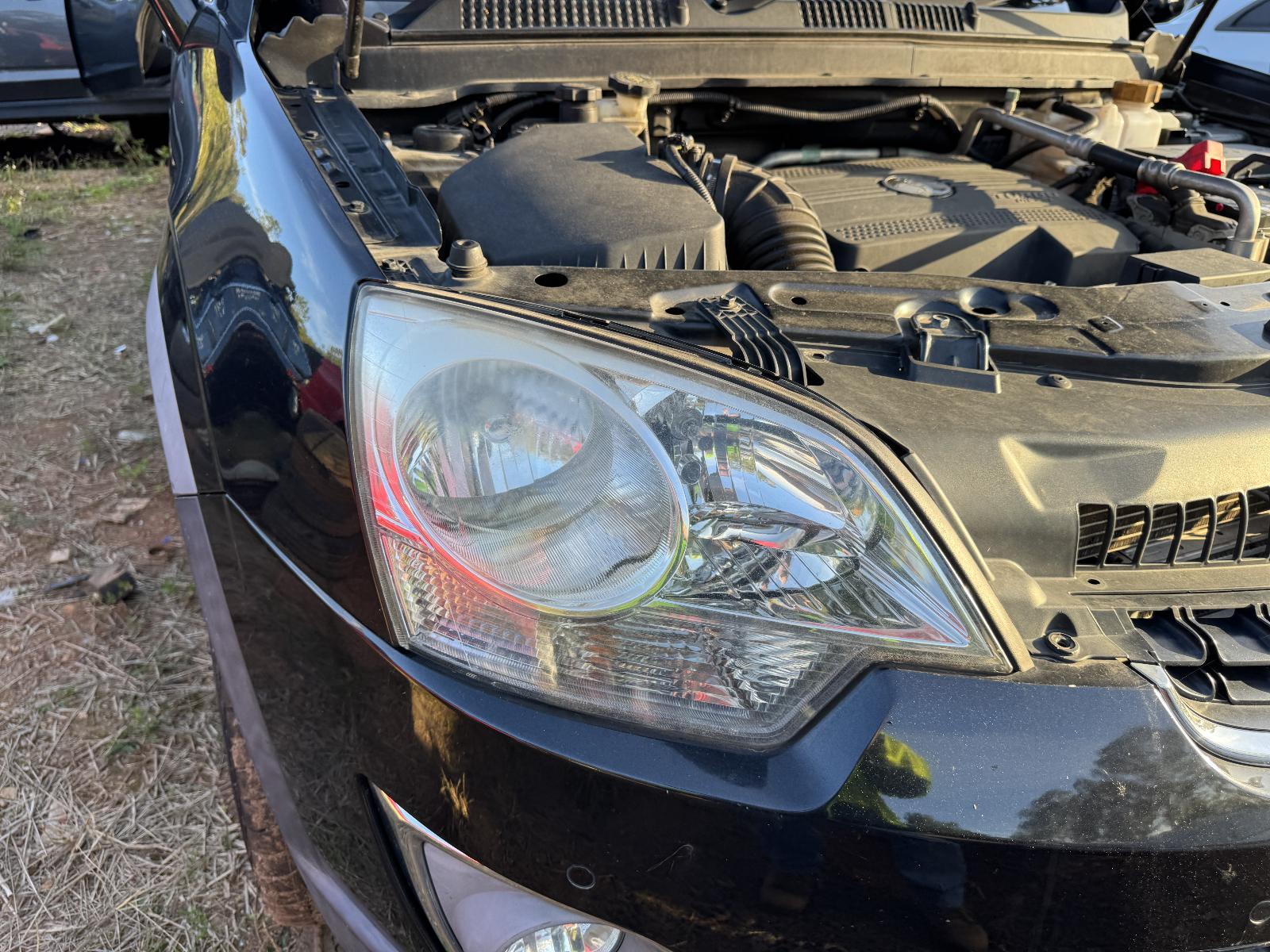 View HOLDEN CAPTIVA 2013 5 Door Station Wagon Breaking