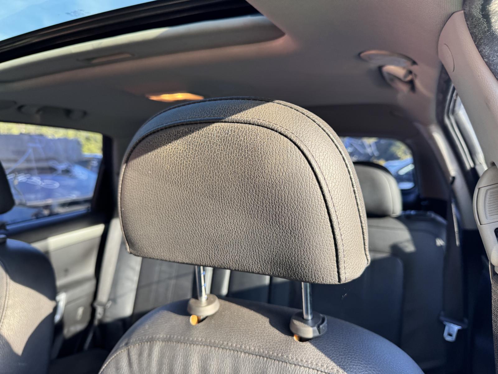 View HOLDEN CAPTIVA 2013 5 Door Station Wagon Breaking