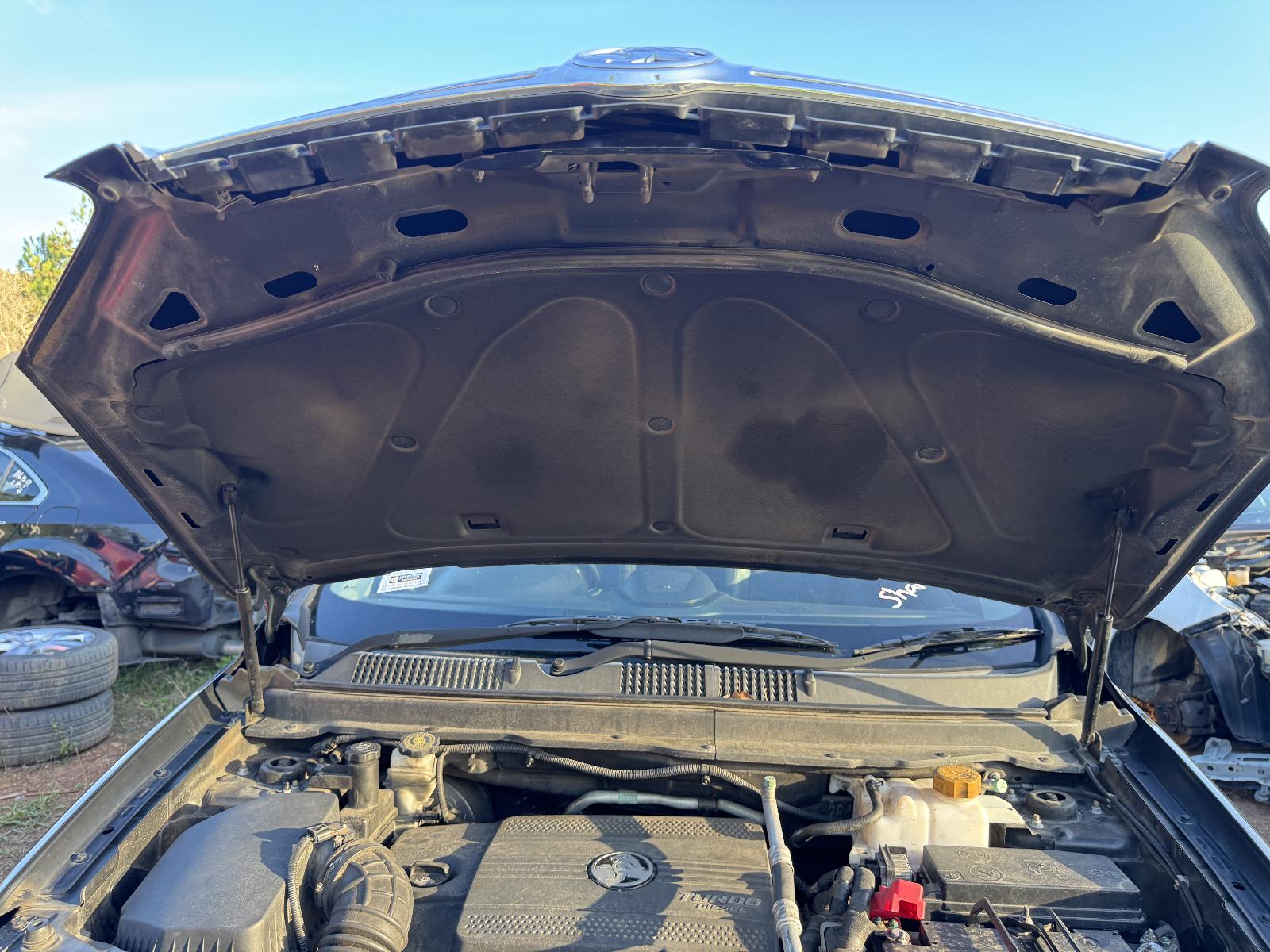View HOLDEN CAPTIVA 2013 5 Door Station Wagon Breaking