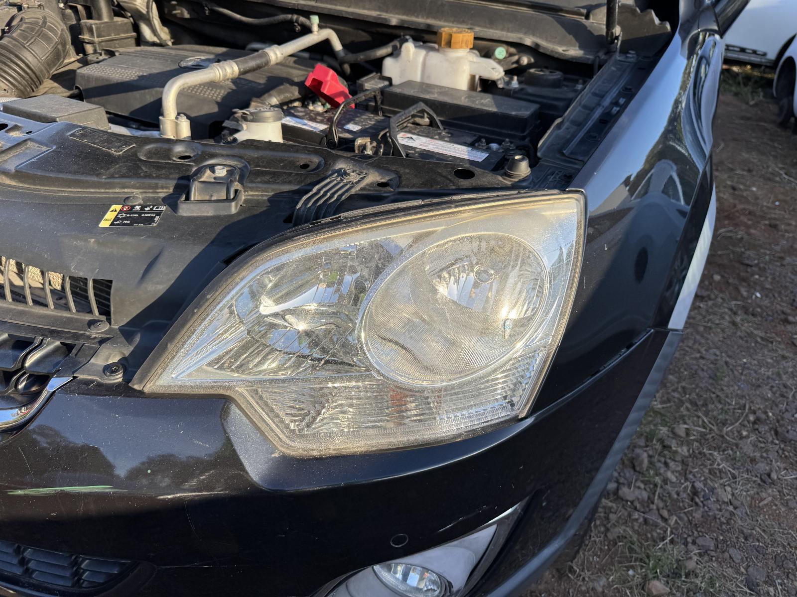 View HOLDEN CAPTIVA 2013 5 Door Station Wagon Breaking