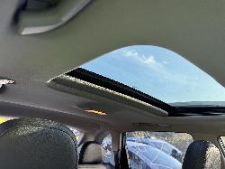 View HOLDEN CAPTIVA 2013 5 Door Station Wagon Breaking