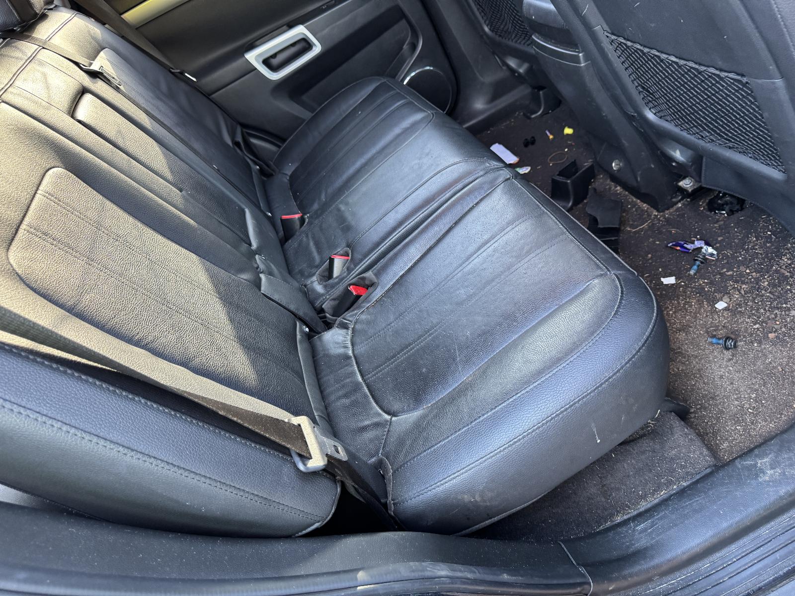 View HOLDEN CAPTIVA 2013 5 Door Station Wagon Breaking
