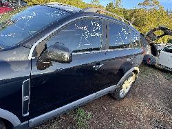 View HOLDEN CAPTIVA 2013 5 Door Station Wagon Breaking