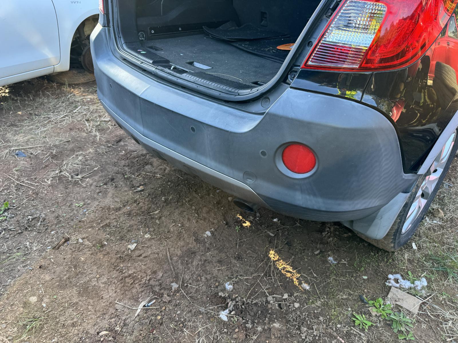 View HOLDEN CAPTIVA 2013 5 Door Station Wagon Breaking