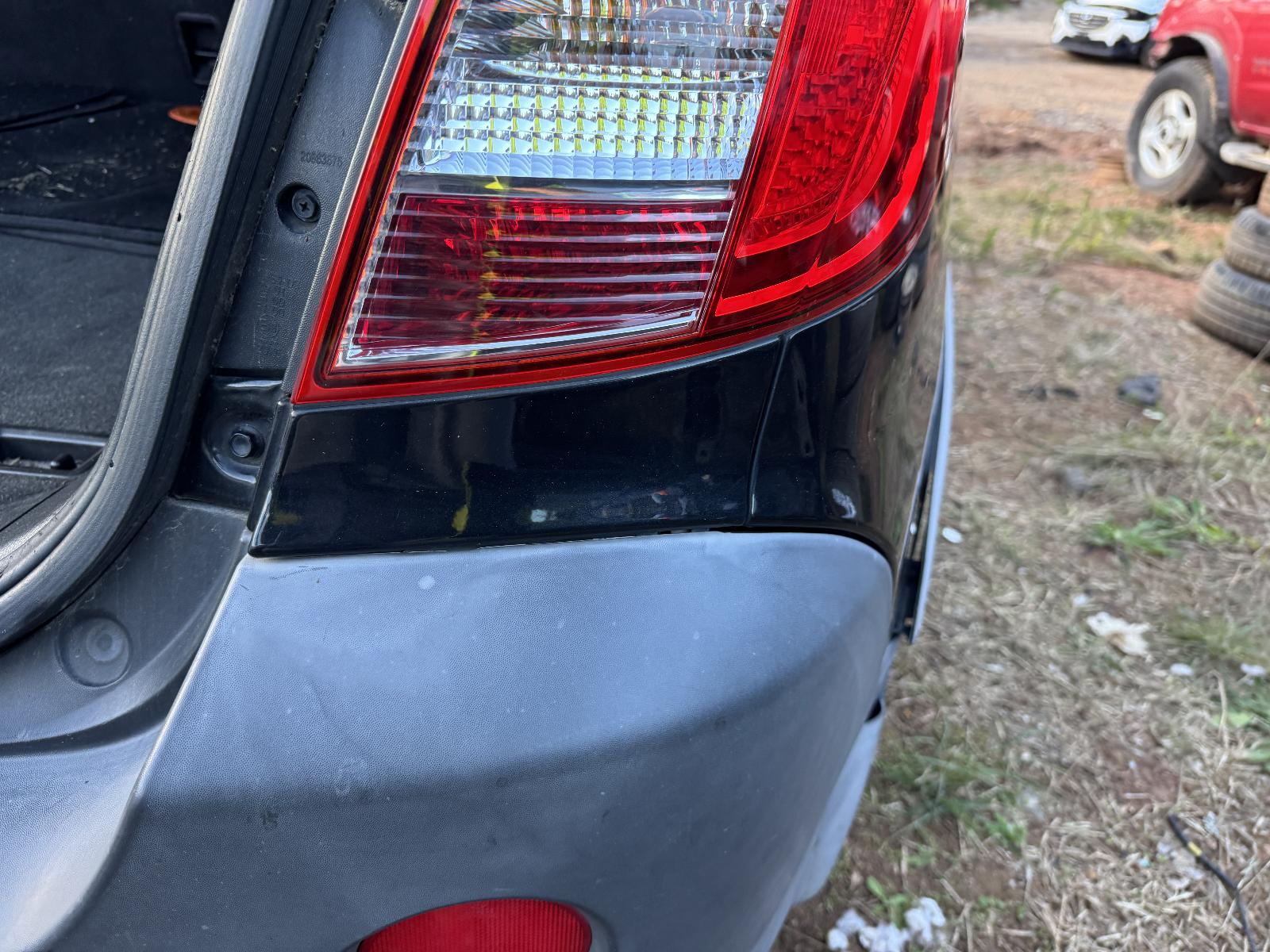 View HOLDEN CAPTIVA 2013 5 Door Station Wagon Breaking
