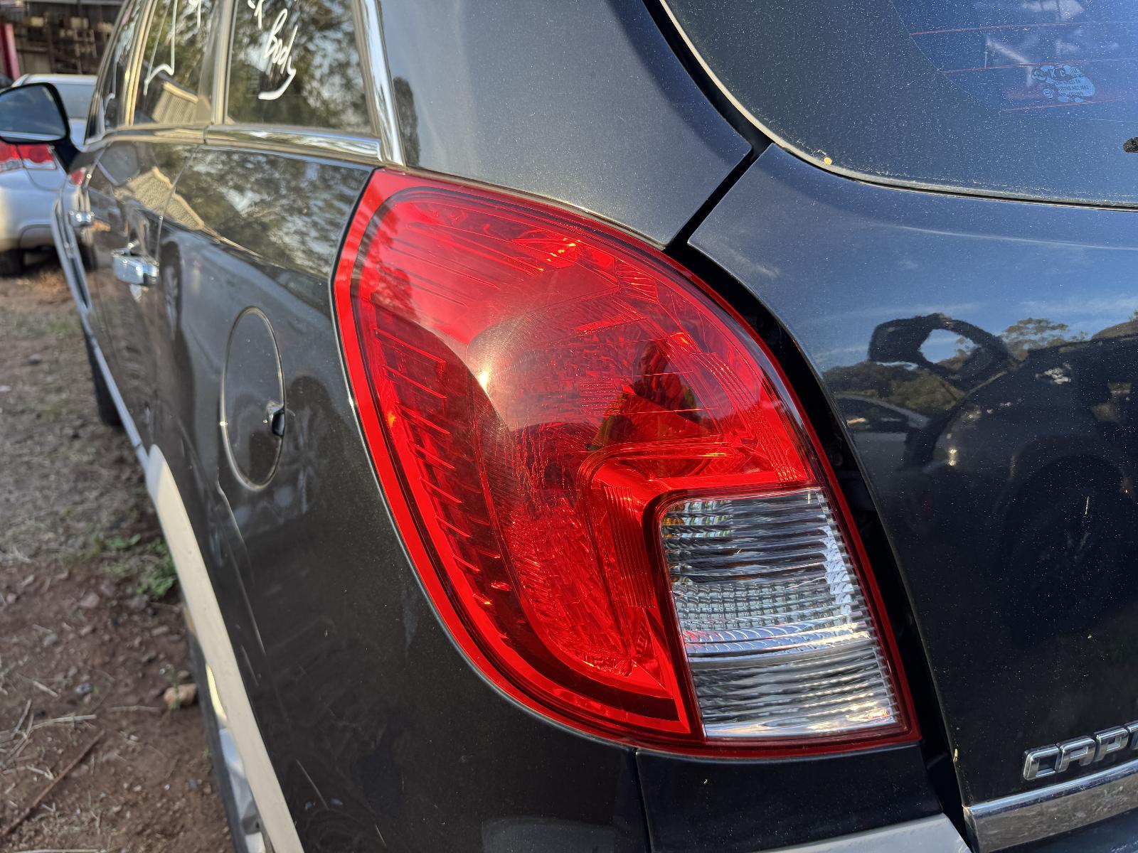 View HOLDEN CAPTIVA 2013 5 Door Station Wagon Breaking