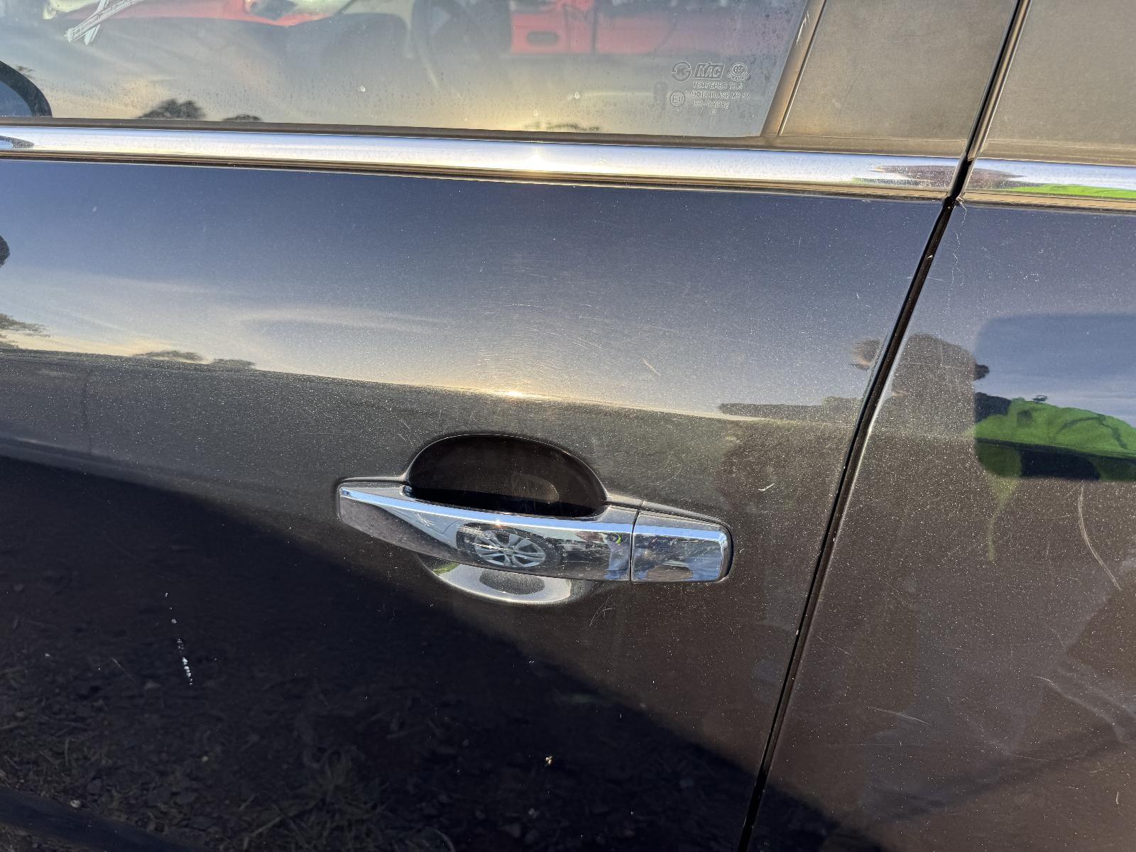 View HOLDEN CAPTIVA 2013 5 Door Station Wagon Breaking
