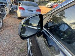 View HOLDEN CAPTIVA 2013 5 Door Station Wagon Breaking