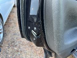 View HOLDEN CAPTIVA 2013 5 Door Station Wagon Breaking