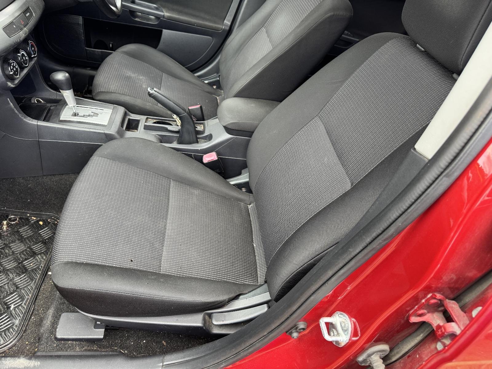 View MITSUBISHI LANCER 2010 4 Door Sedan Breaking