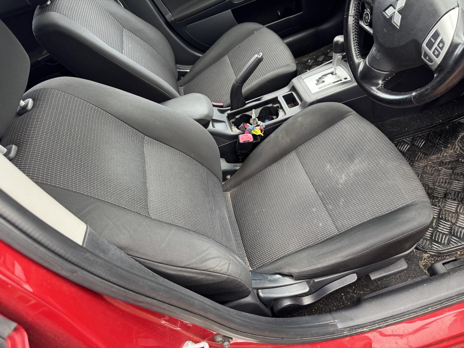View MITSUBISHI LANCER 2010 4 Door Sedan Breaking