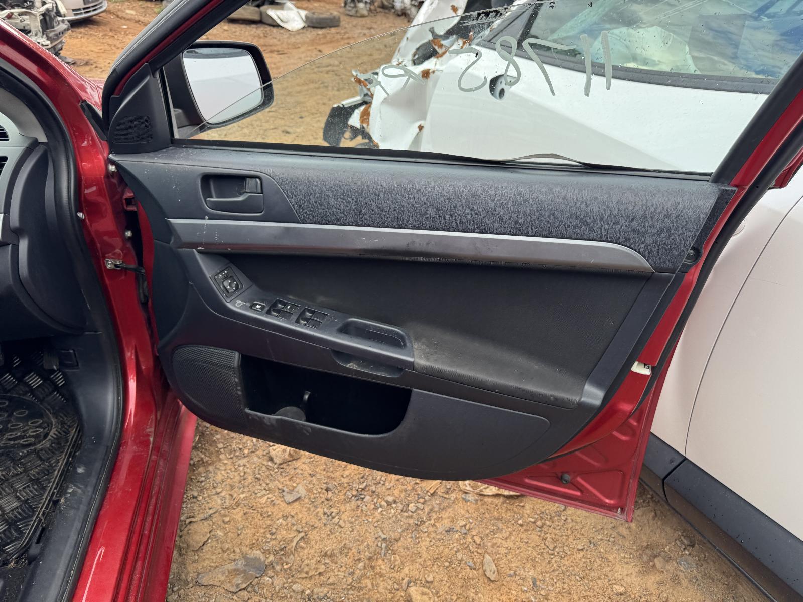 View MITSUBISHI LANCER 2010 4 Door Sedan Breaking
