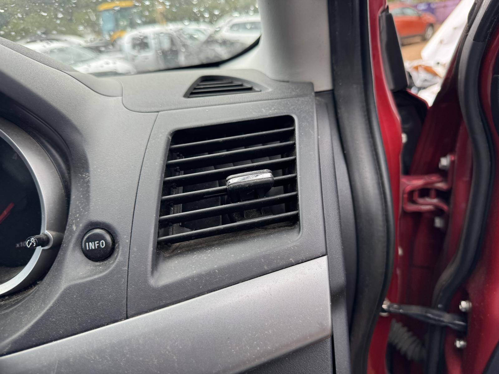 View MITSUBISHI LANCER 2010 4 Door Sedan Breaking
