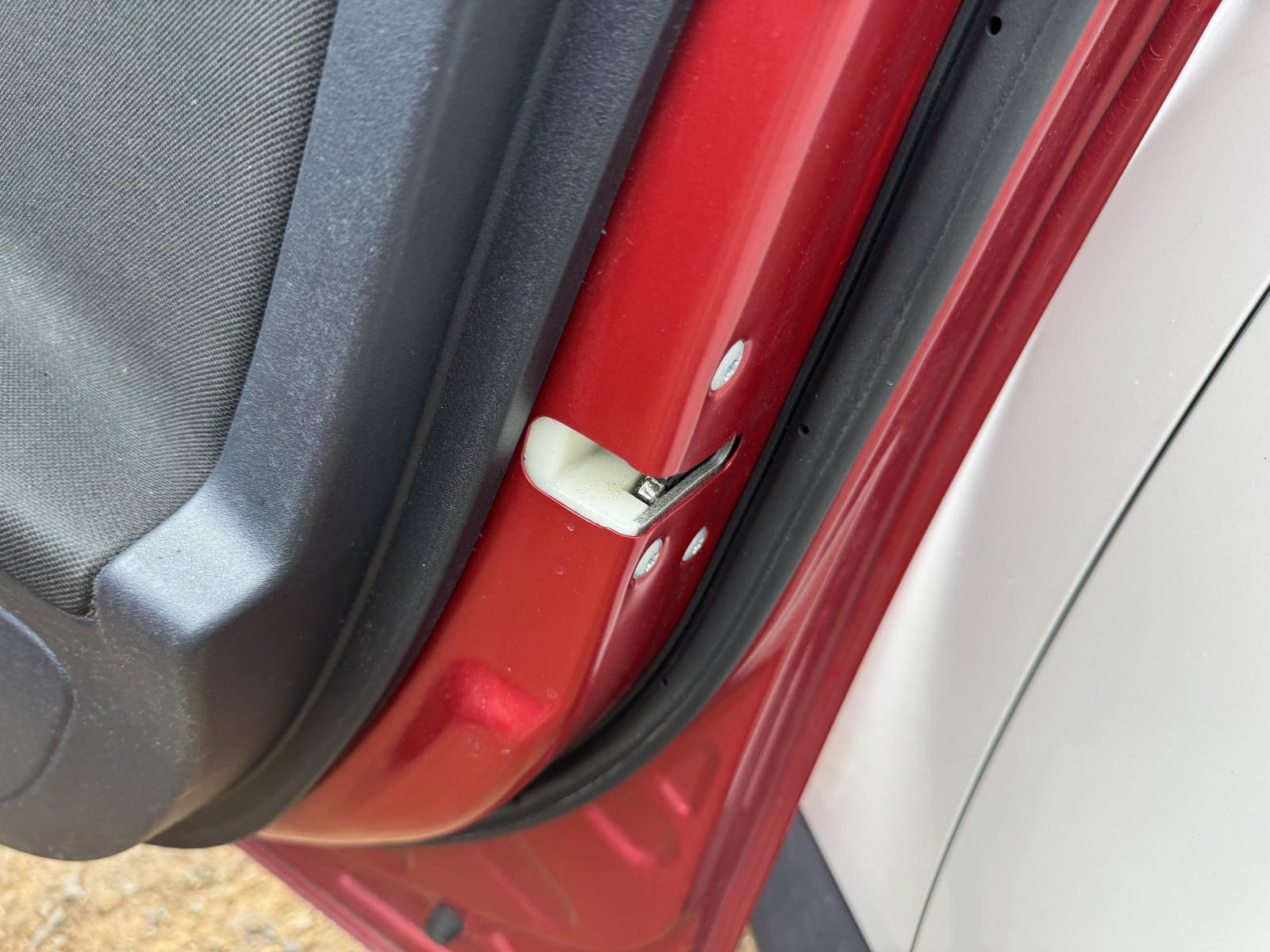 View MITSUBISHI LANCER 2010 4 Door Sedan Breaking