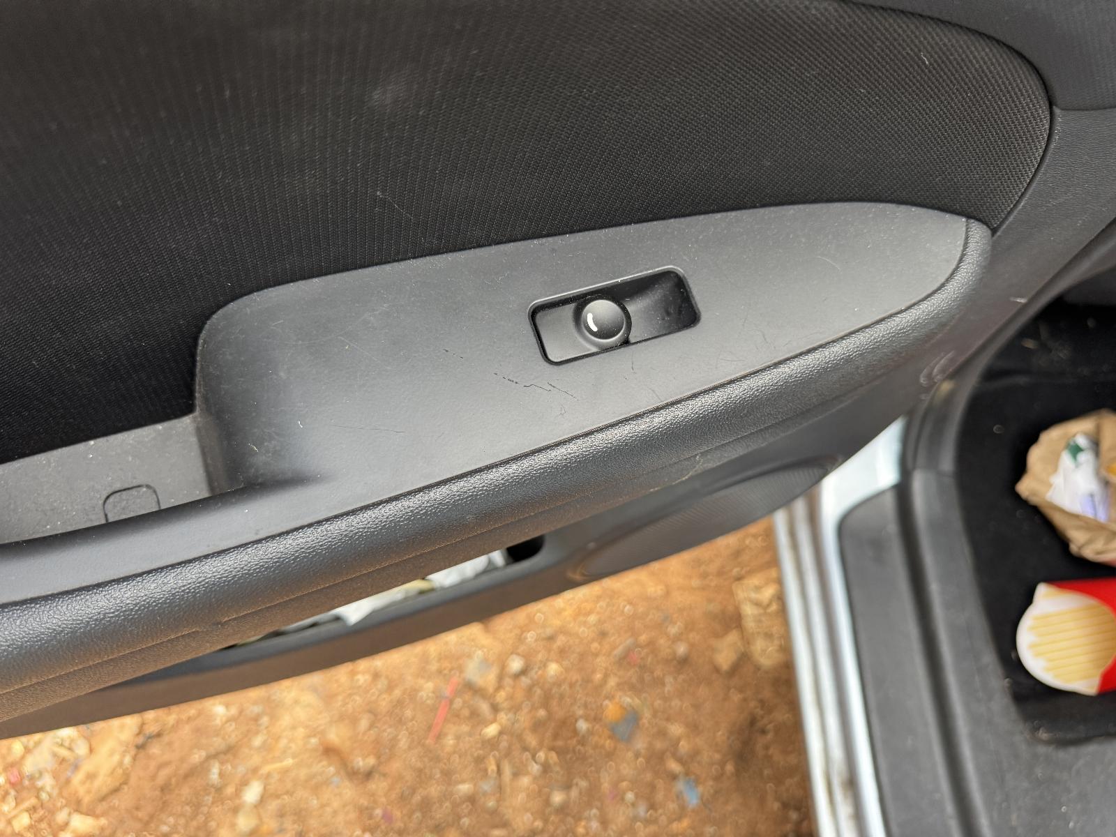 View HYUNDAI I30 2011 5 Door Hatchback Breaking