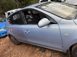 View HYUNDAI I30 2011 5 Door Hatchback Breaking