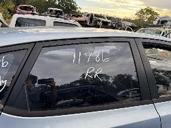 View HYUNDAI I30 2011 5 Door Hatchback Breaking