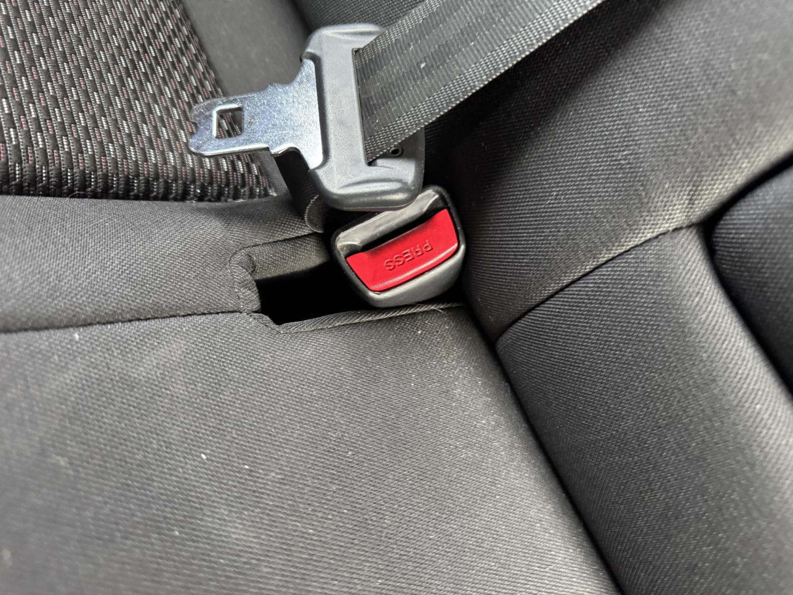 View HYUNDAI I30 2011 5 Door Hatchback Breaking