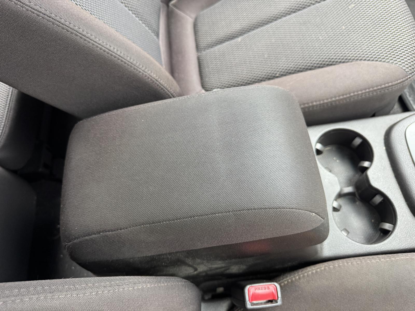 View HYUNDAI SANTA FE 2011 5 Door Station Wagon Breaking