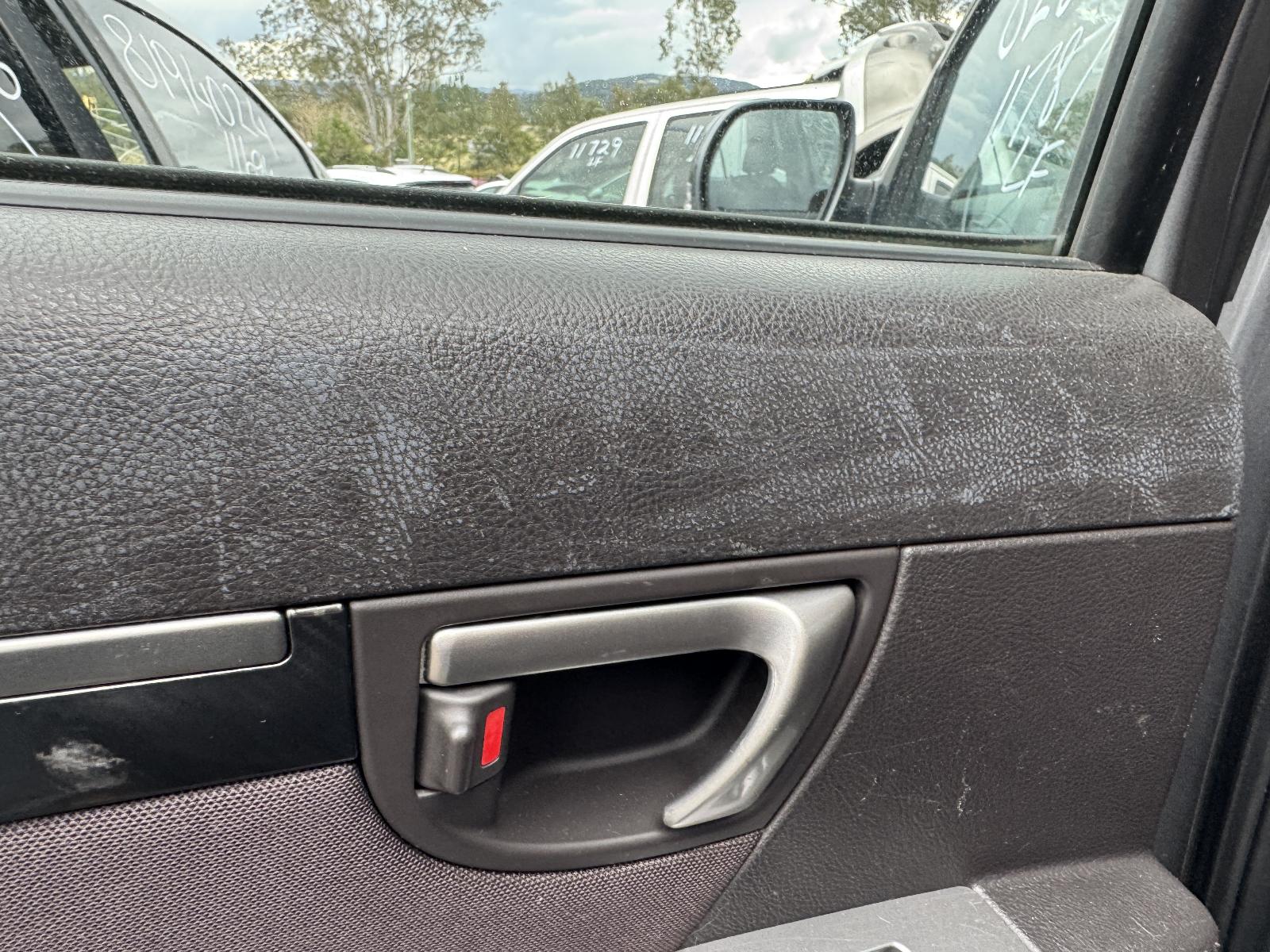 View HYUNDAI SANTA FE 2011 5 Door Station Wagon Breaking