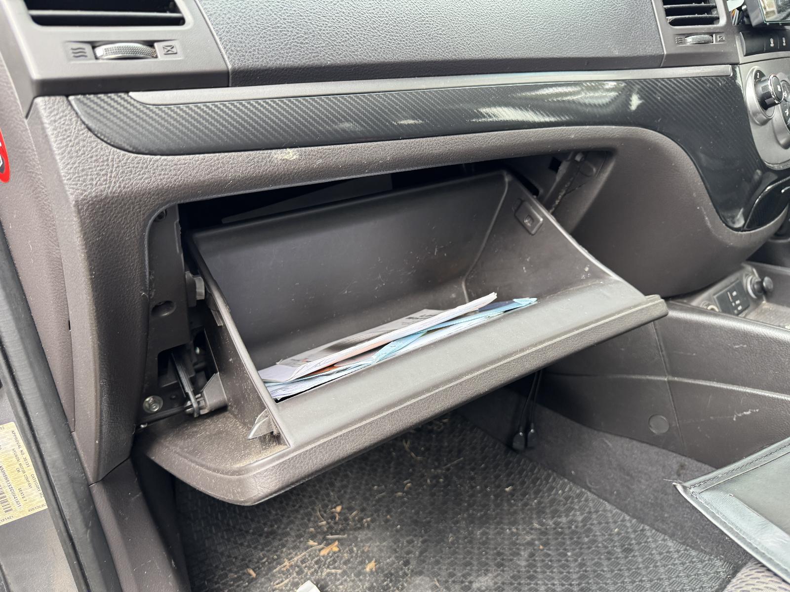 View HYUNDAI SANTA FE 2011 5 Door Station Wagon Breaking