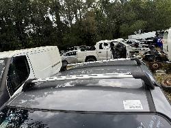 View HYUNDAI SANTA FE 2011 5 Door Station Wagon Breaking