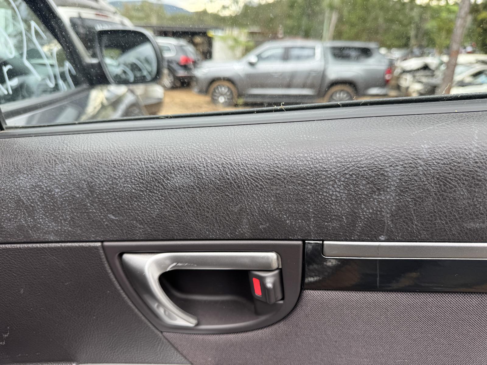 View HYUNDAI SANTA FE 2011 5 Door Station Wagon Breaking