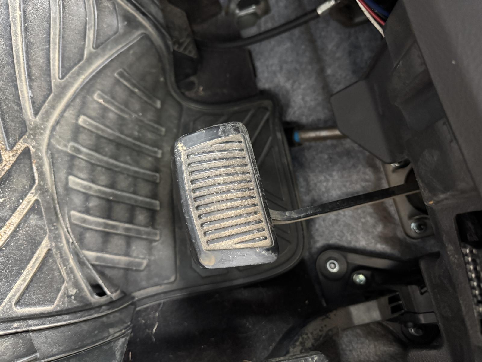 View HYUNDAI SANTA FE 2011 5 Door Station Wagon Breaking