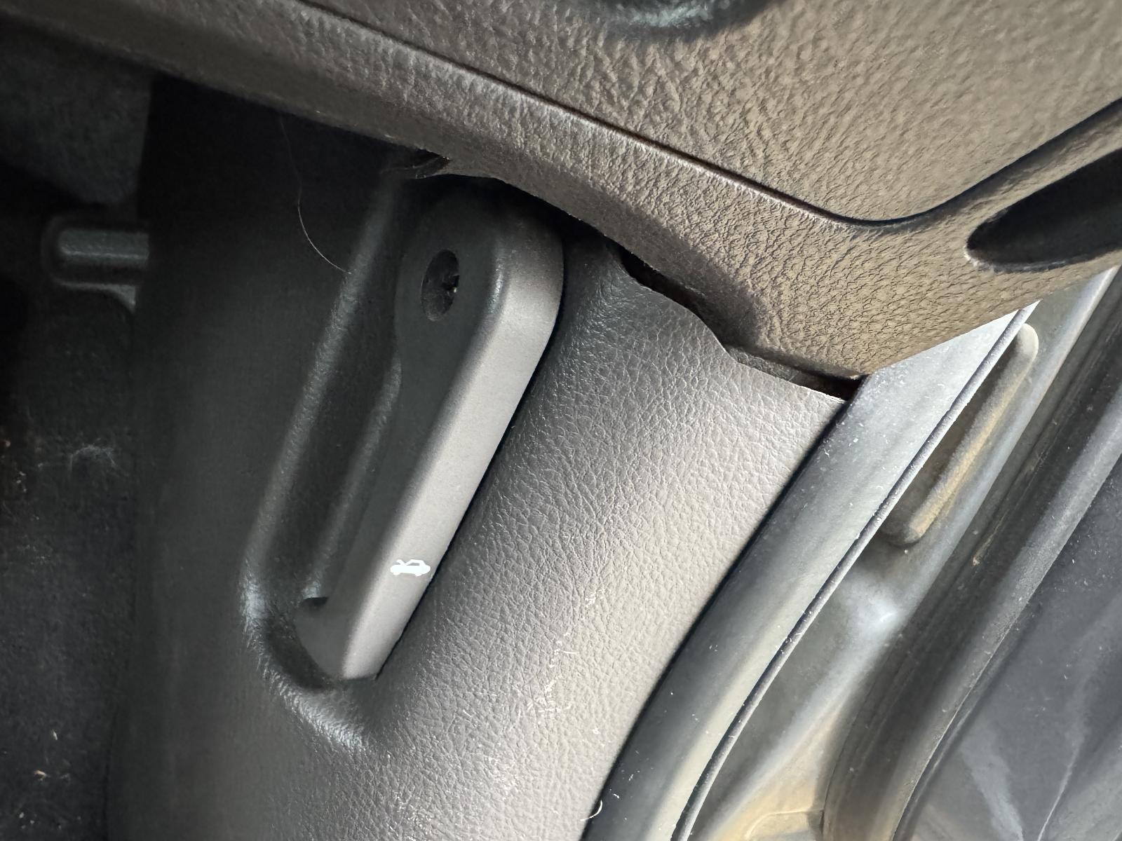View HYUNDAI SANTA FE 2011 5 Door Station Wagon Breaking