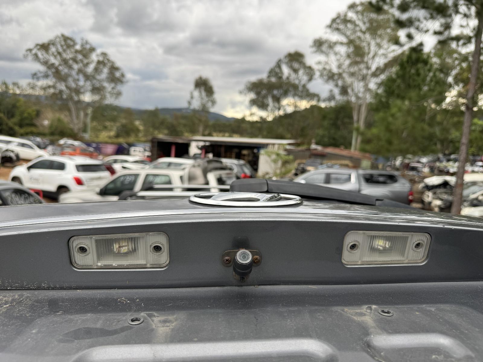 View HYUNDAI SANTA FE 2011 5 Door Station Wagon Breaking