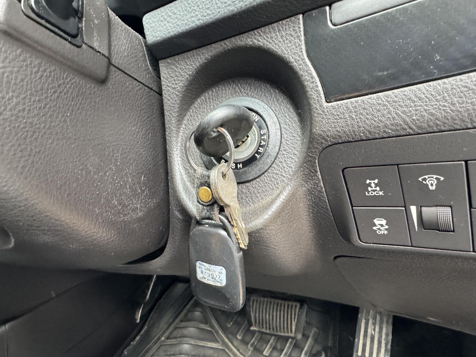 View HYUNDAI SANTA FE 2011 5 Door Station Wagon Breaking