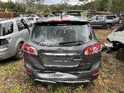 View HYUNDAI SANTA FE 2011 5 Door Station Wagon Breaking
