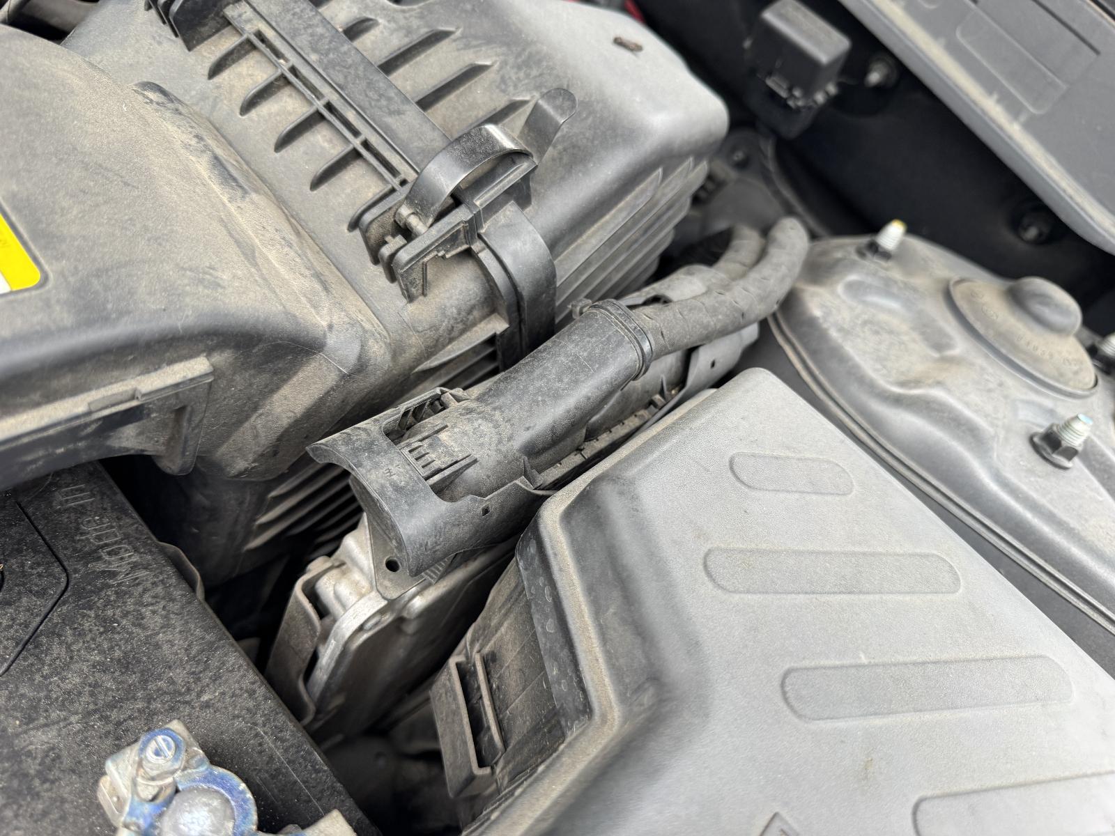 View HYUNDAI SANTA FE 2011 5 Door Station Wagon Breaking