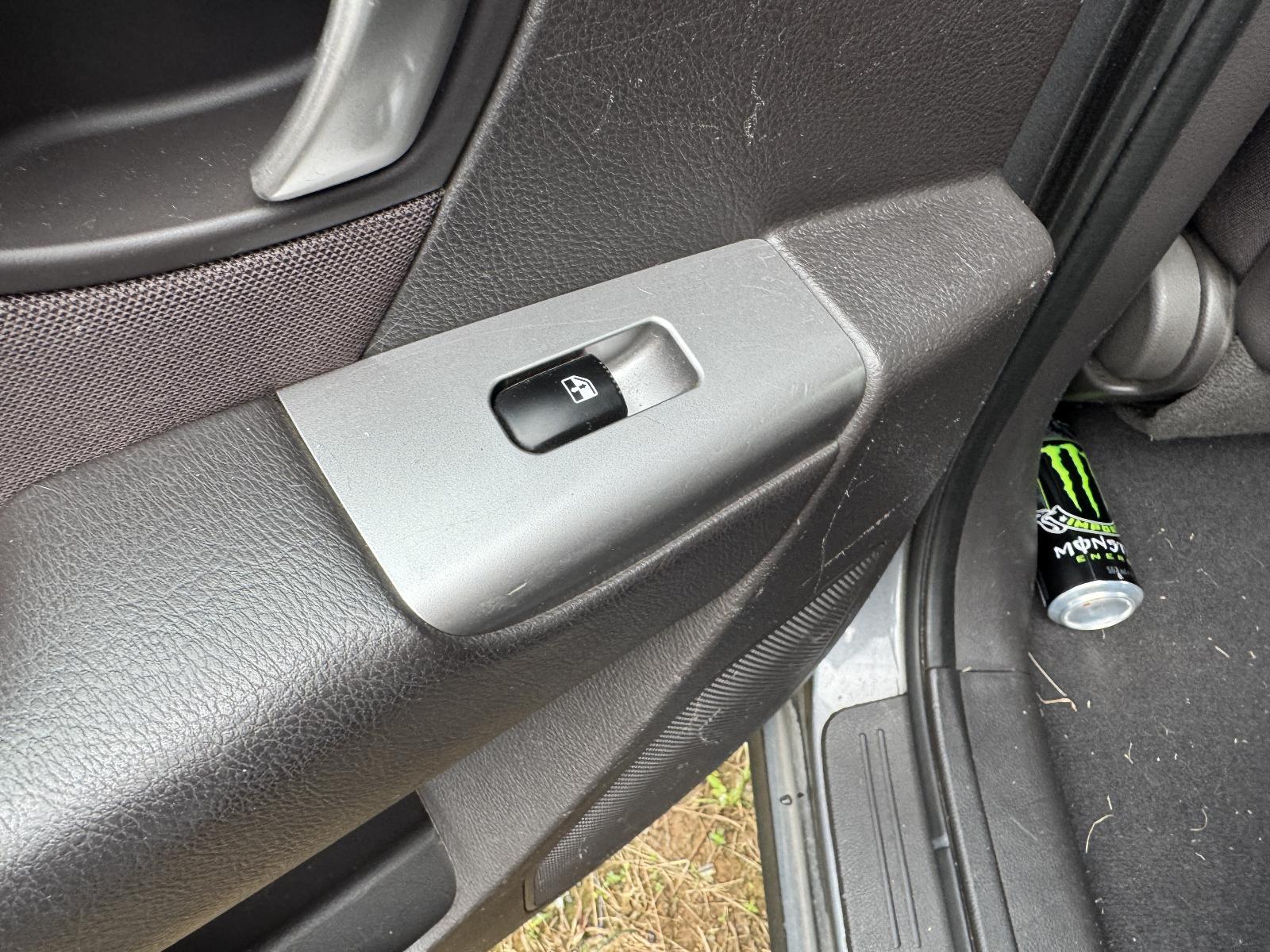 View HYUNDAI SANTA FE 2011 5 Door Station Wagon Breaking