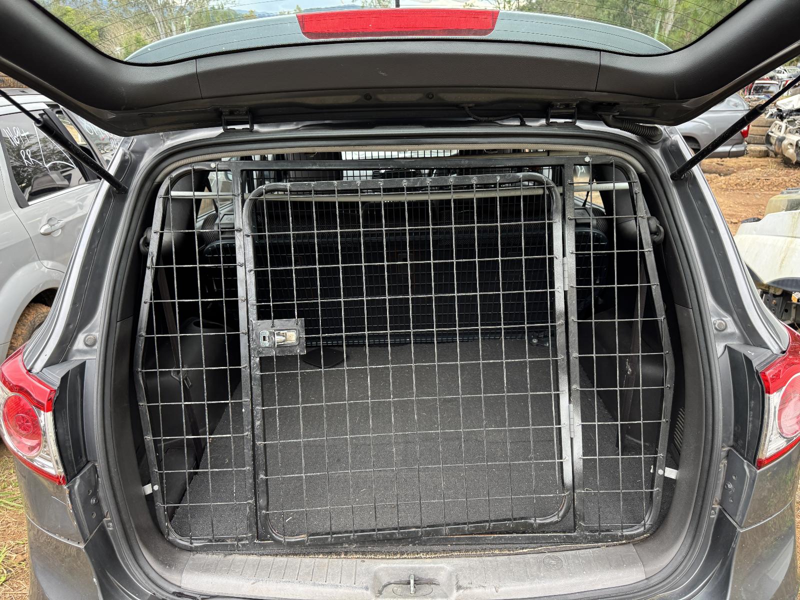 View HYUNDAI SANTA FE 2011 5 Door Station Wagon Breaking