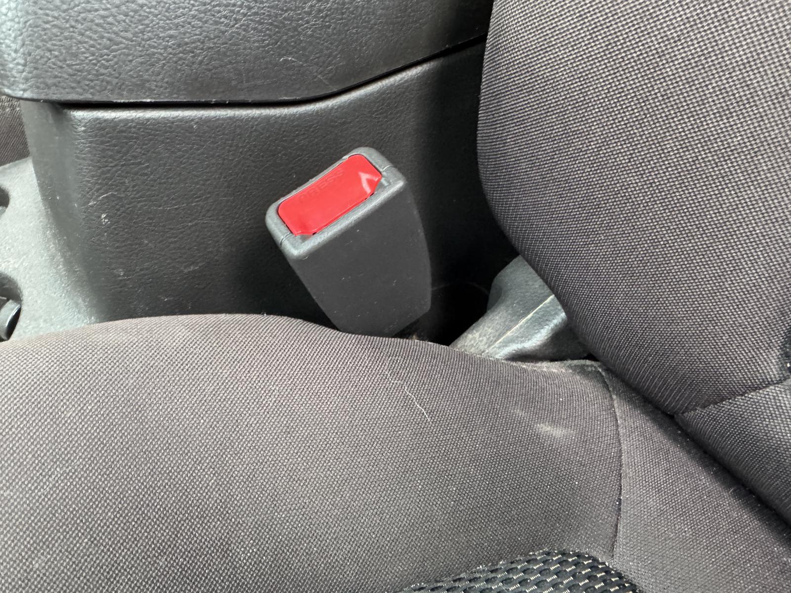 View HYUNDAI SANTA FE 2011 5 Door Station Wagon Breaking