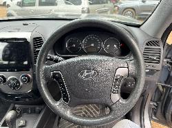 View HYUNDAI SANTA FE 2011 5 Door Station Wagon Breaking