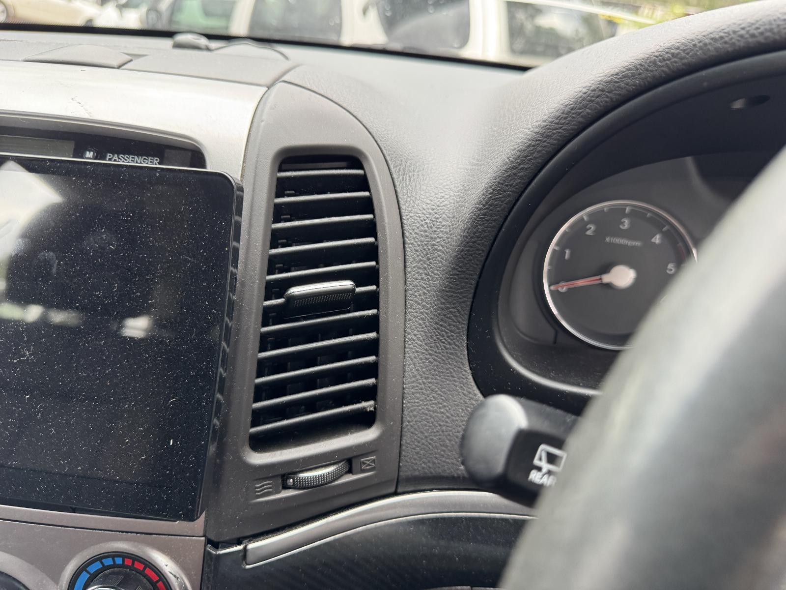 View HYUNDAI SANTA FE 2011 5 Door Station Wagon Breaking