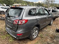 View HYUNDAI SANTA FE 2011 5 Door Station Wagon Breaking