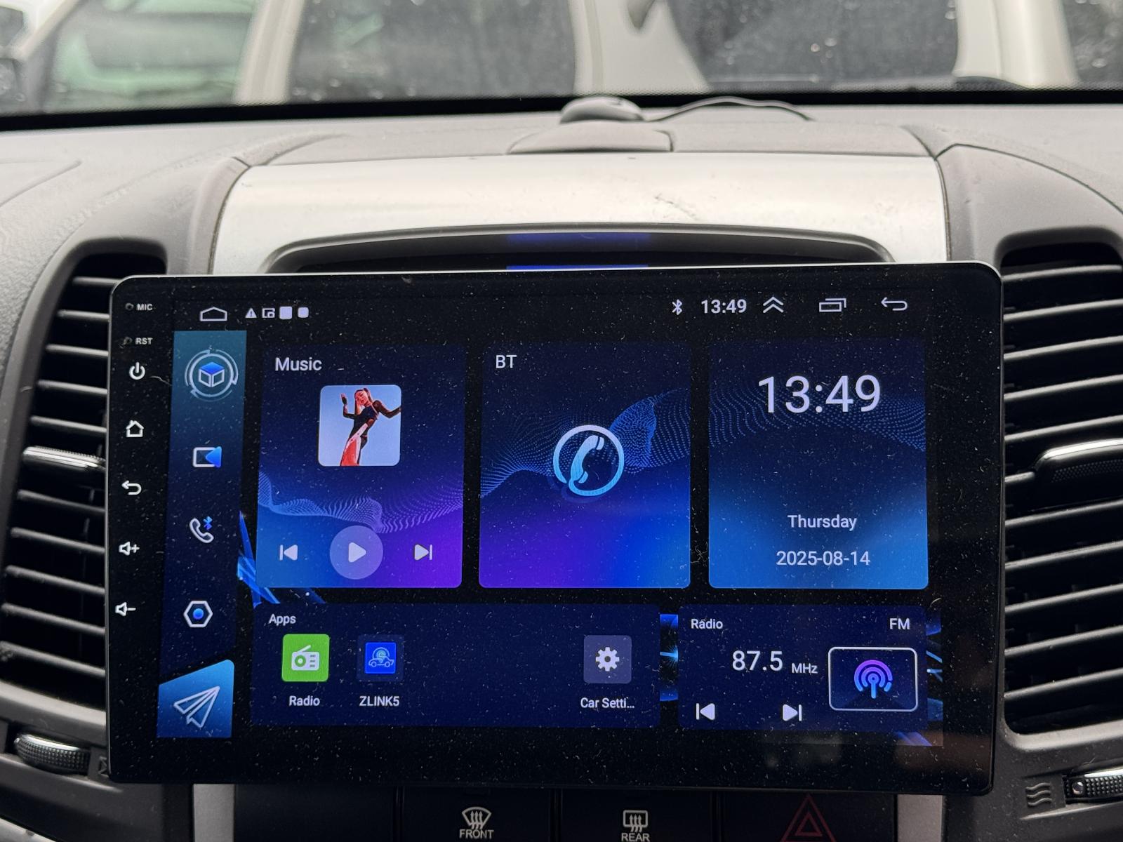 View HYUNDAI SANTA FE 2011 5 Door Station Wagon Breaking
