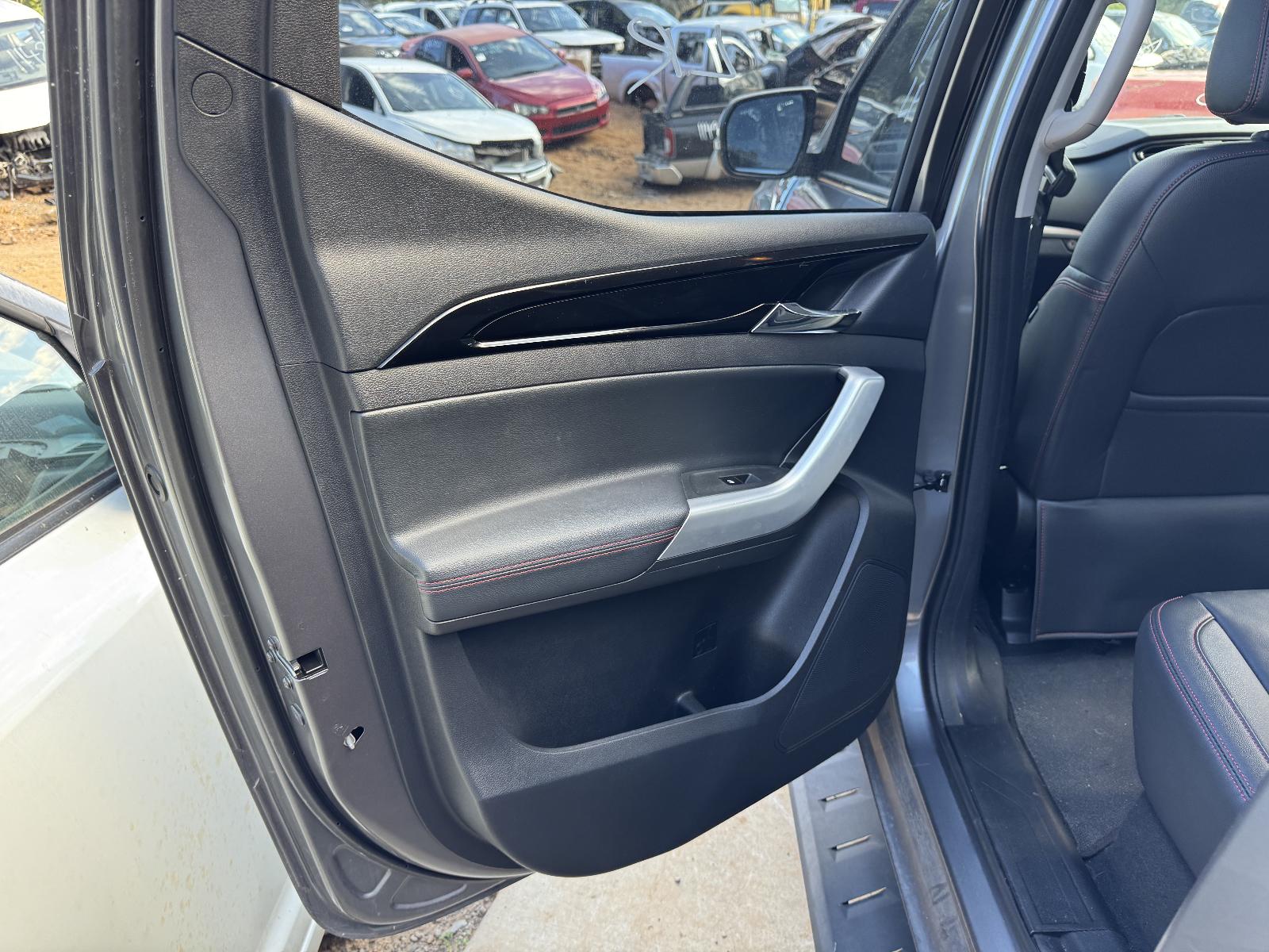 View LDV T60 2022 4 Door Utility Breaking